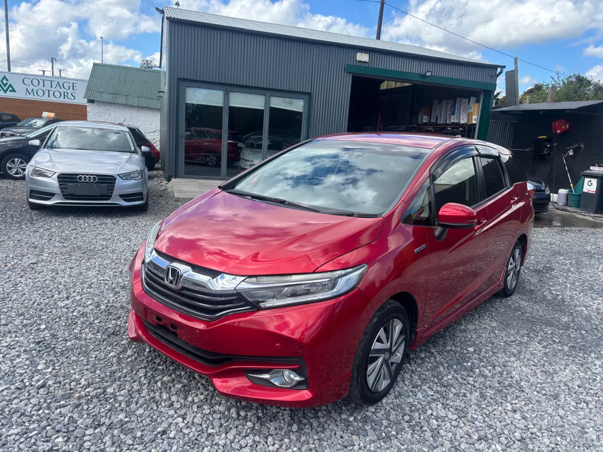 Honda Shuttle 1.5 Auto Petrol Hybrid - Image 2