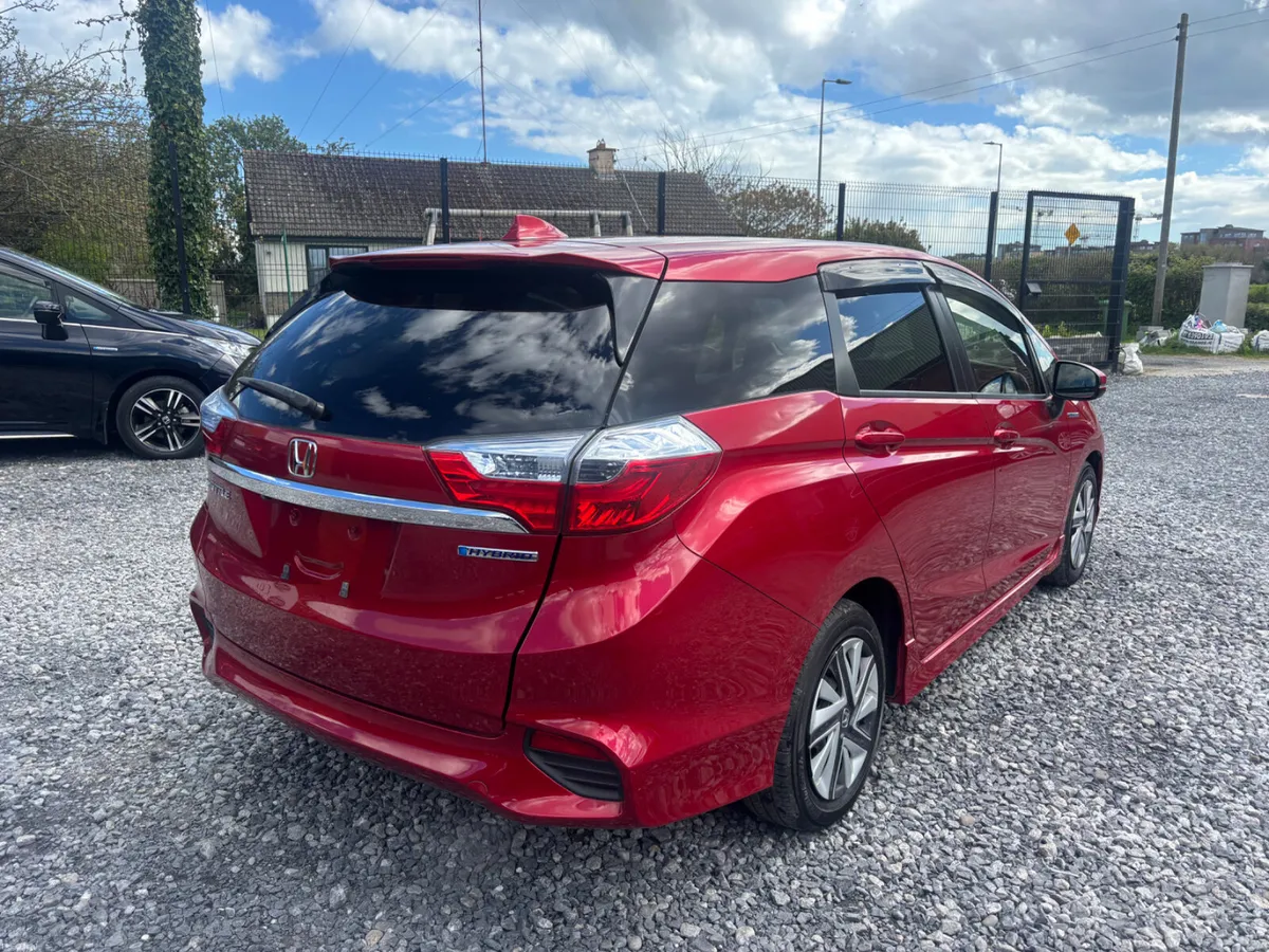 Honda Shuttle 1.5 Auto Petrol Hybrid - Image 4