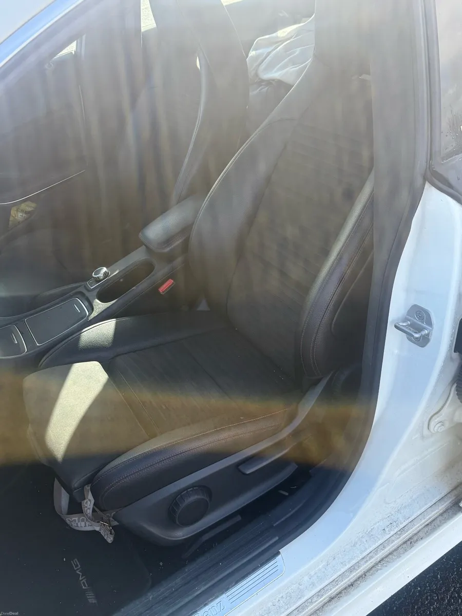 Mercedes cla 220 d - Image 4