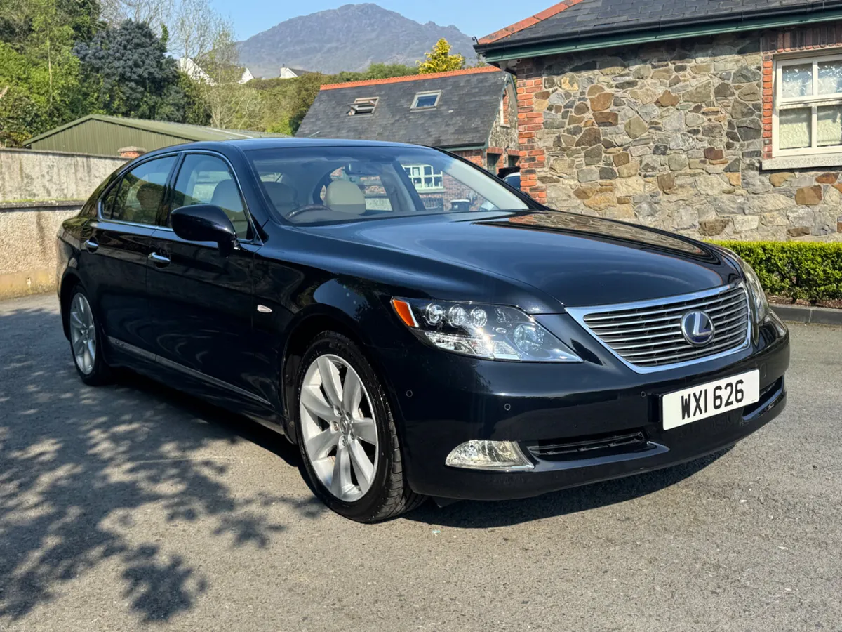 2008 Lexus LS600H L RSR Only 23k miles - Image 4