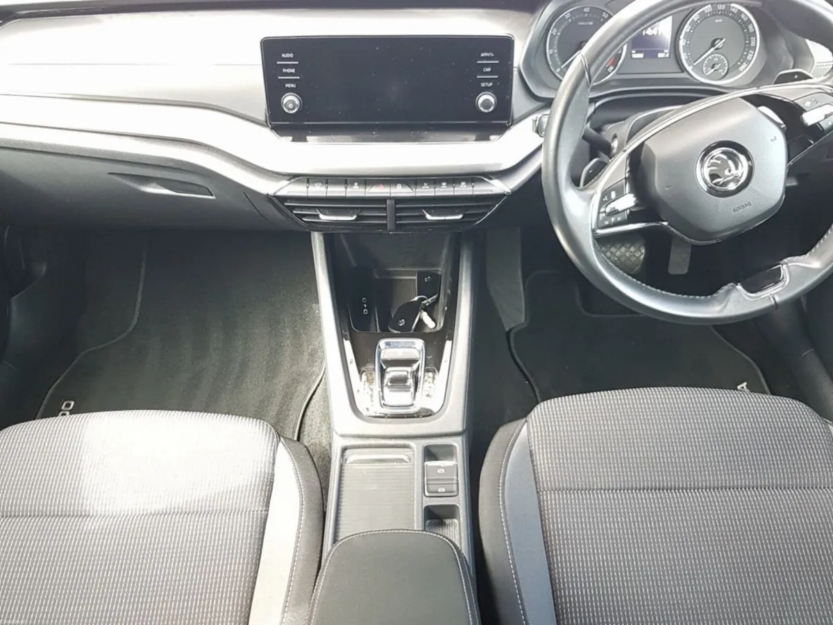 Skoda Octavia OCTAVIA AMB 1.0TSI MHEV 110HP DSG - Image 4