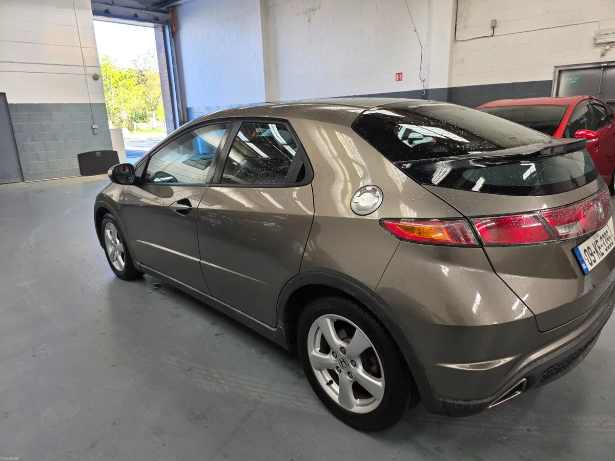 2009 Honda Civic 2.2 Diesel - Image 4