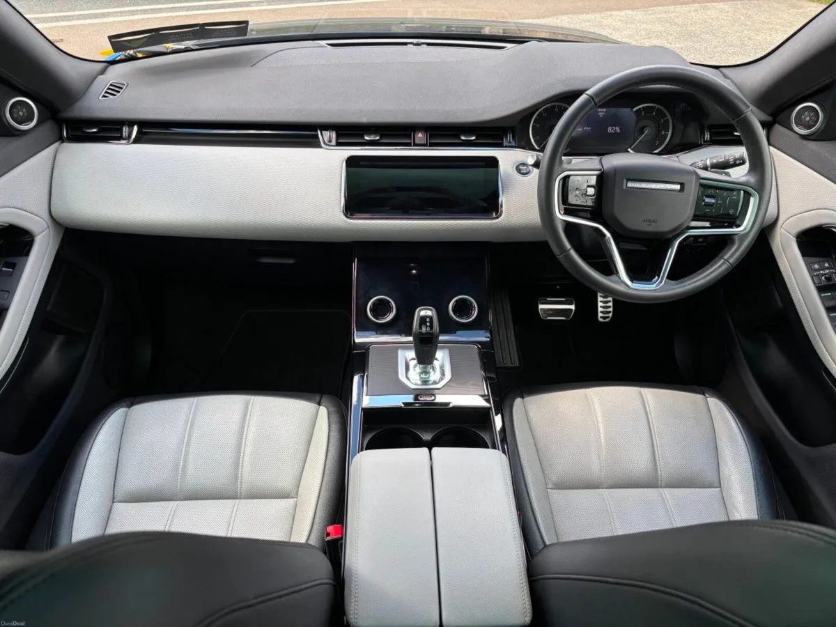 Land Rover Range Rover Evoque SUNROOF P300E EDITIO - Image 2