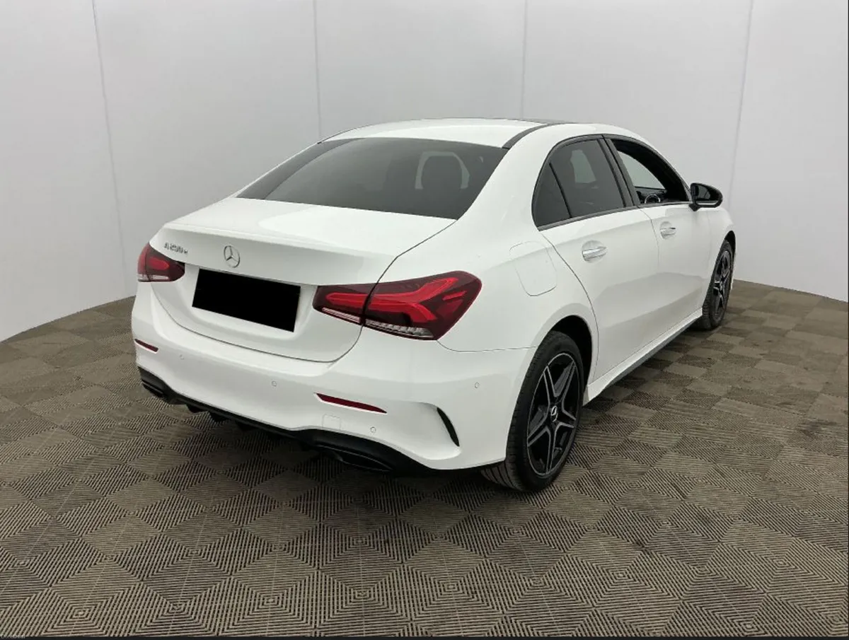 MERCEDES-BENZ A CLASS 250 AMG LINE PREMIUM PLUS - Image 3