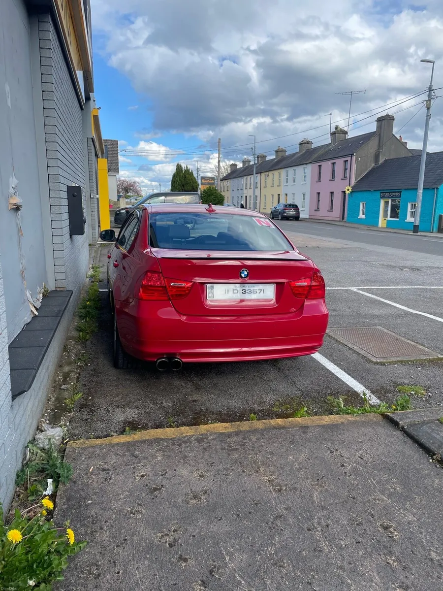 BMW E90 2011 - Image 3