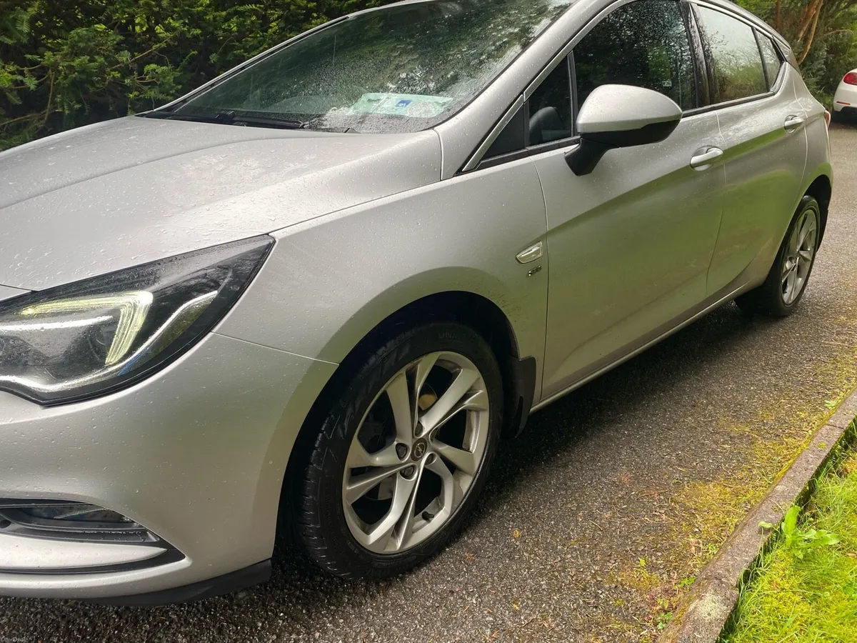 Opel Astra SRI, 1.6CDTI  hatchback - Image 2