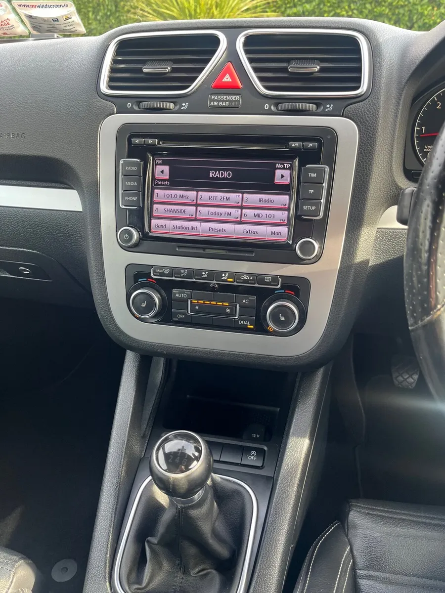 Volkswagen Scirocco 2011 - Image 4