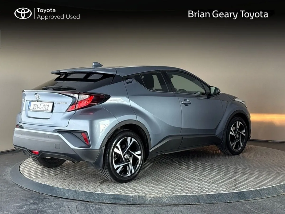 Toyota C-HR HYBRID SPORT - Image 2