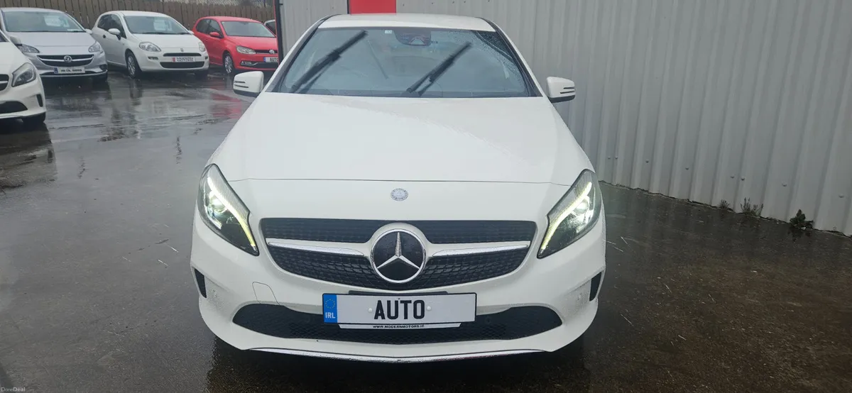 Mercedes A-Class automatic 1.6 petrol low kms - Image 4