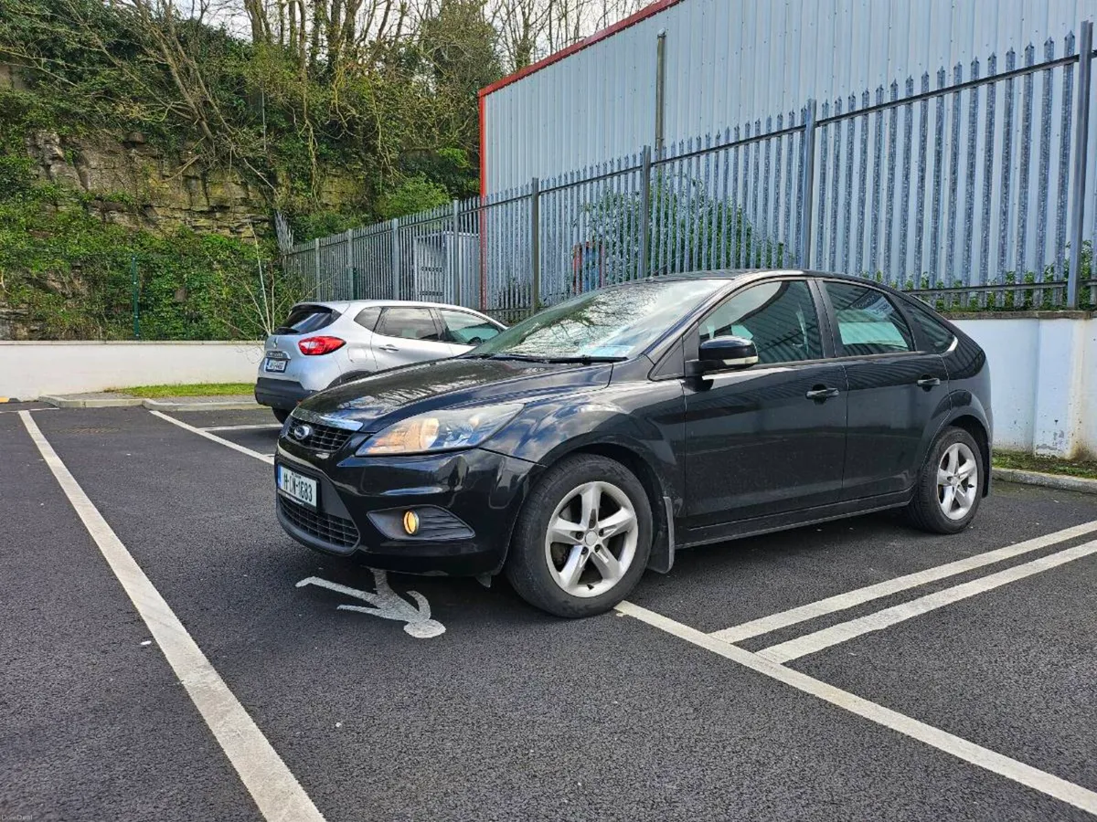 2011 ford focus 1.6tdi. 110bhp zetec low mileage - Image 3