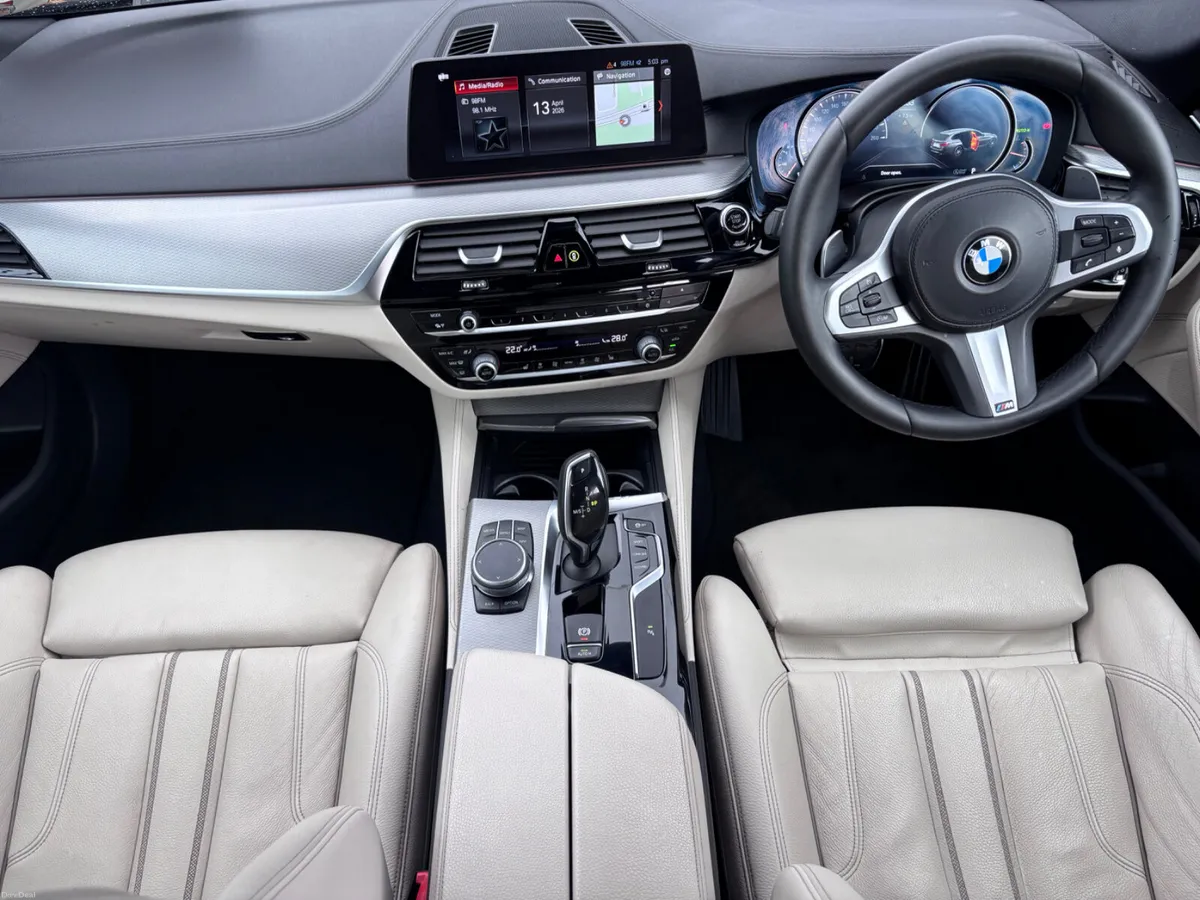 BMW 5 SERIES 520i M SPORT ESTATE AUTO // PETROL - Image 2