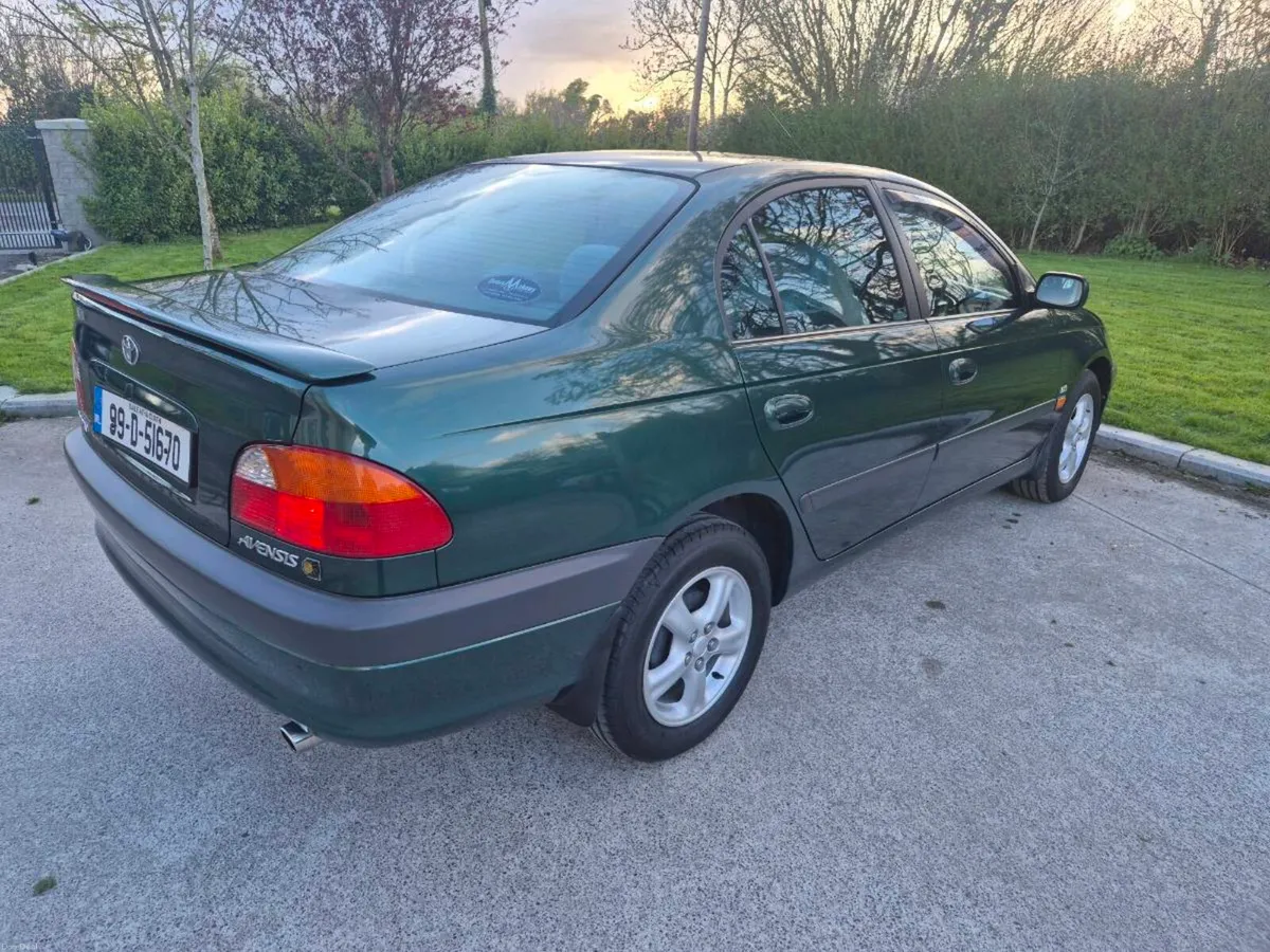 ☆Mint Toyota Avensis low Miles☆ - Image 2