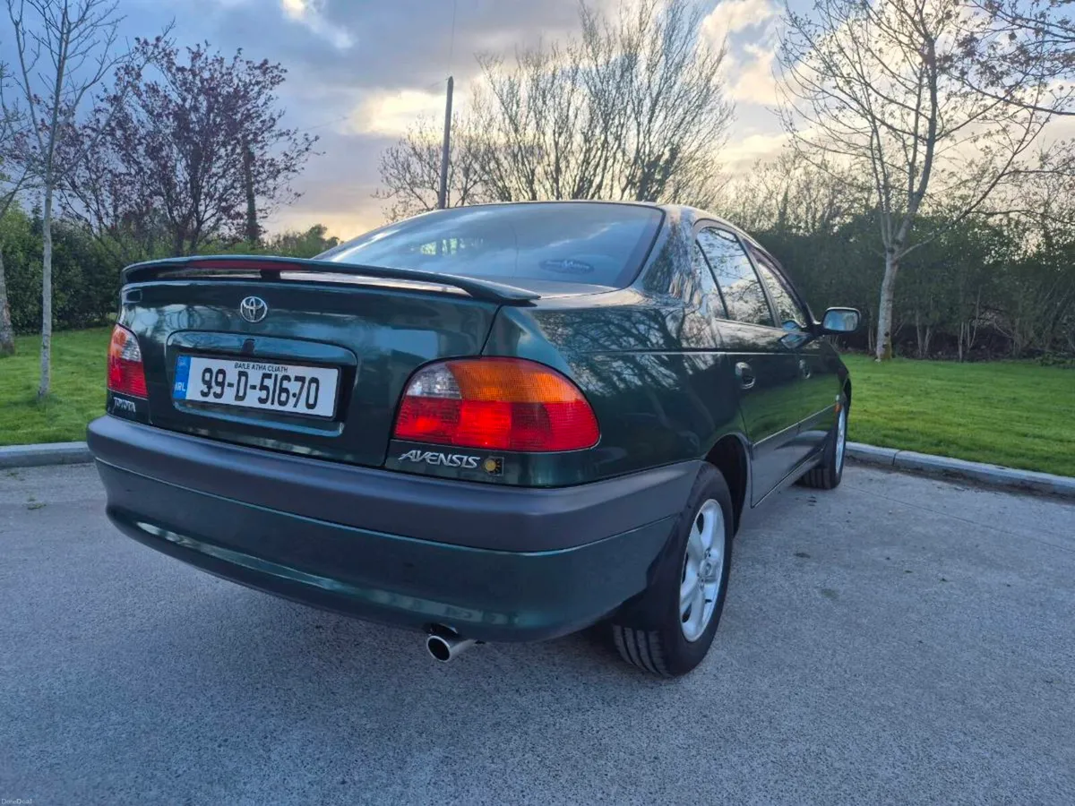 ☆Mint Toyota Avensis low Miles☆ - Image 3