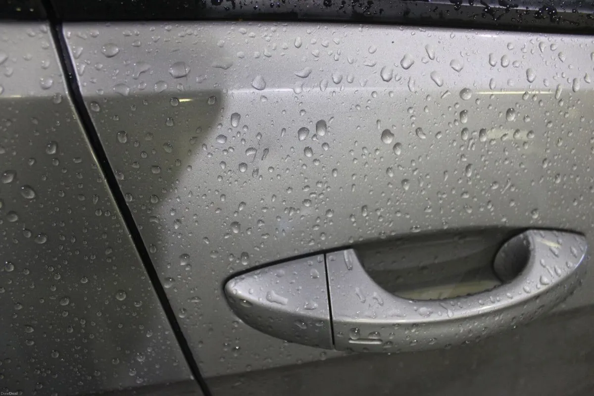 Volkswagen Golf 1.6 TDI 115HP Highline - TENDER 7 - Image 4