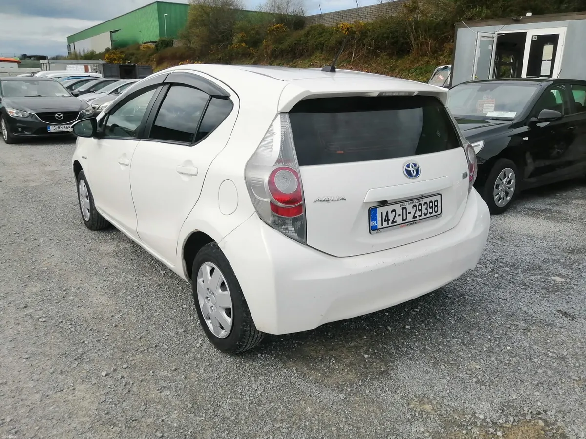 2014 Toyota Aqua - Image 3