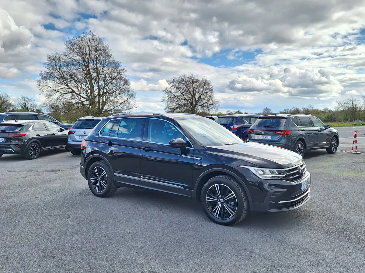 Volkswagen Tiguan 2.0 Tdi *High Spec/1 Owner - Image 1