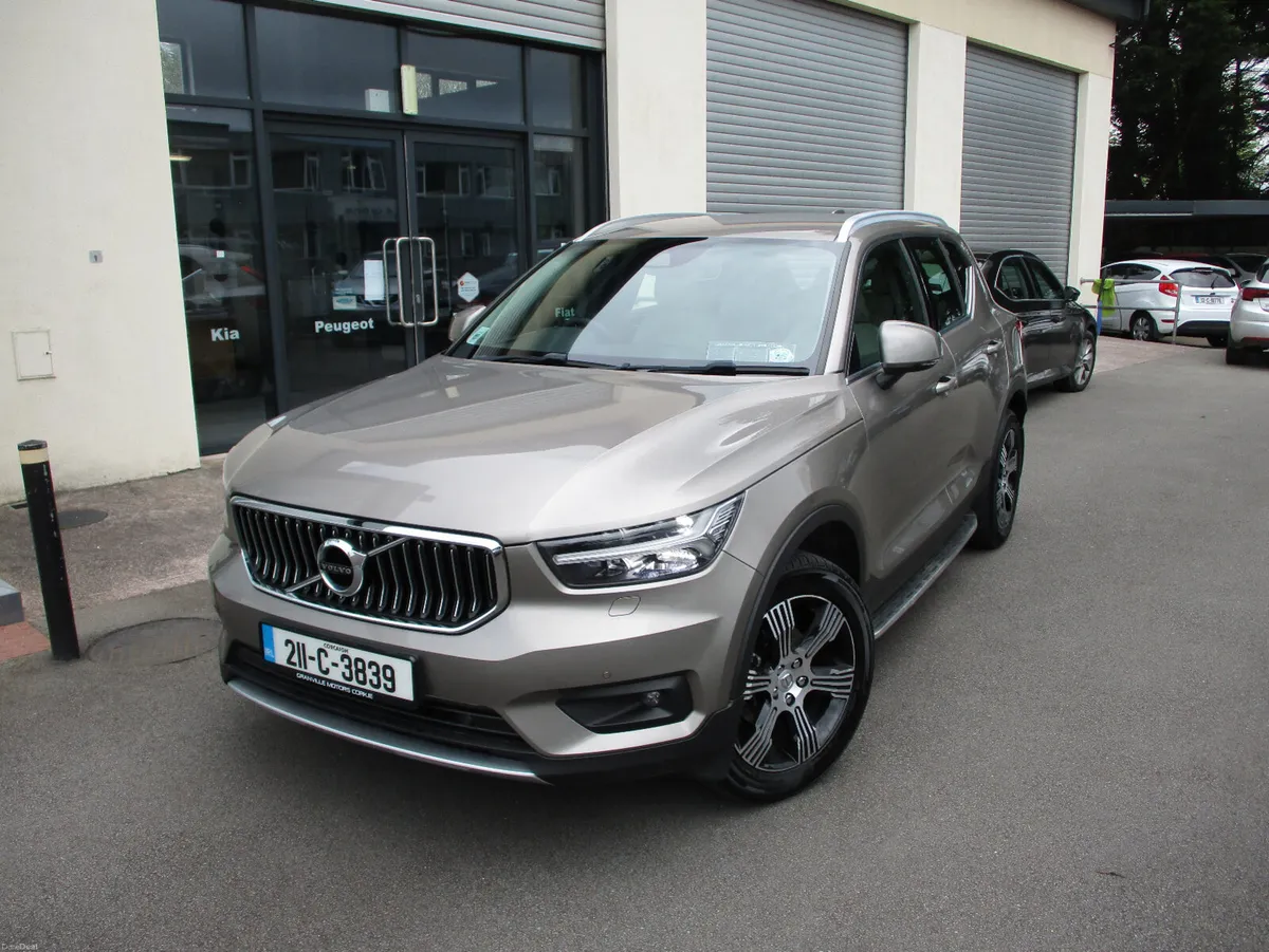 Volvo XC40 T2 INSCRIPTION 2021 - Image 1