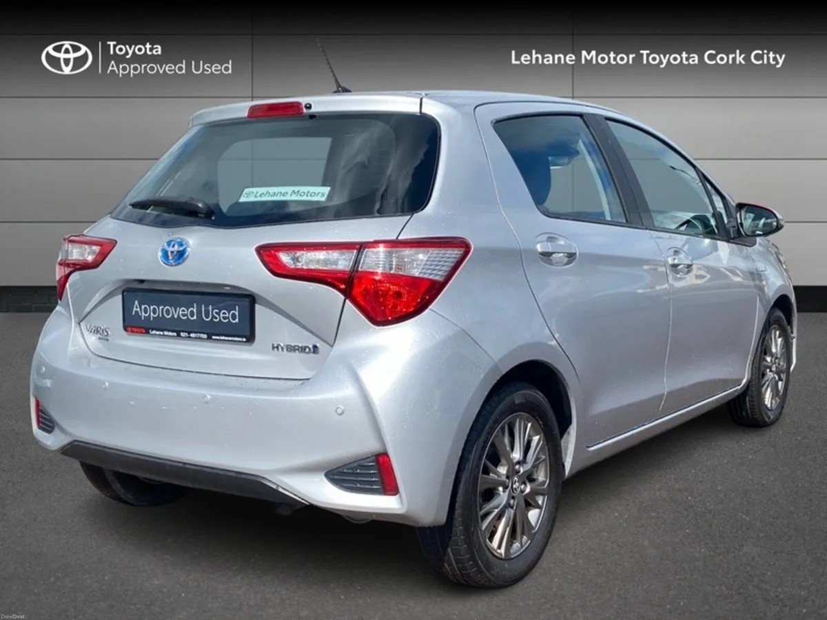 Toyota Yaris YARIS HYBRID 5DR LUNA - Image 2