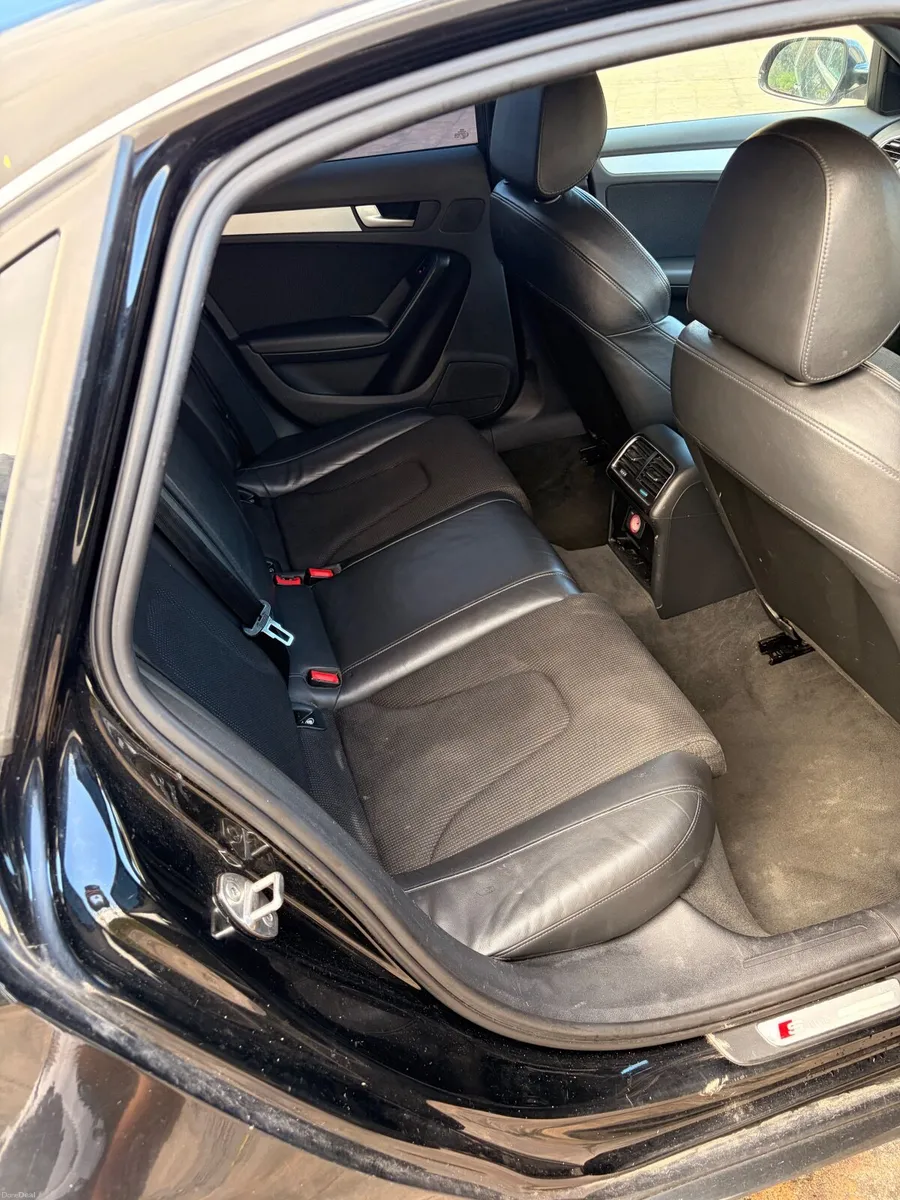 Audi A4 2011 - Image 3