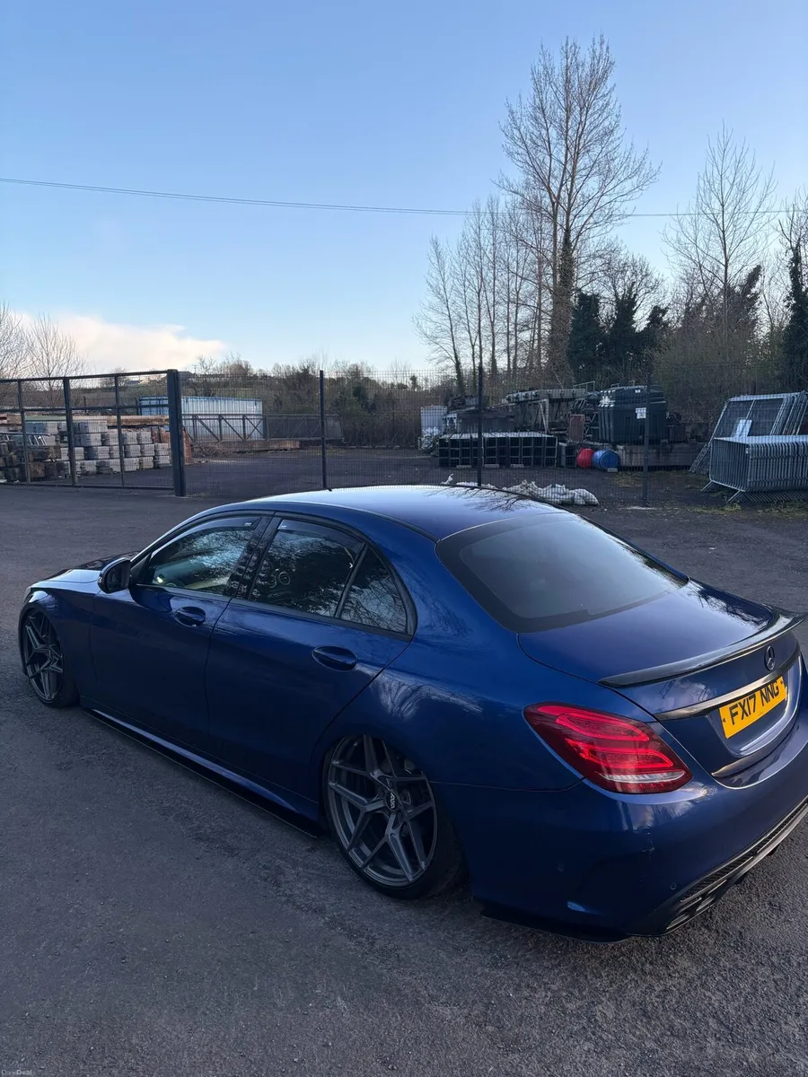 2017 Mercedes-Benz c-class c250d amg 9g tronic - Image 3