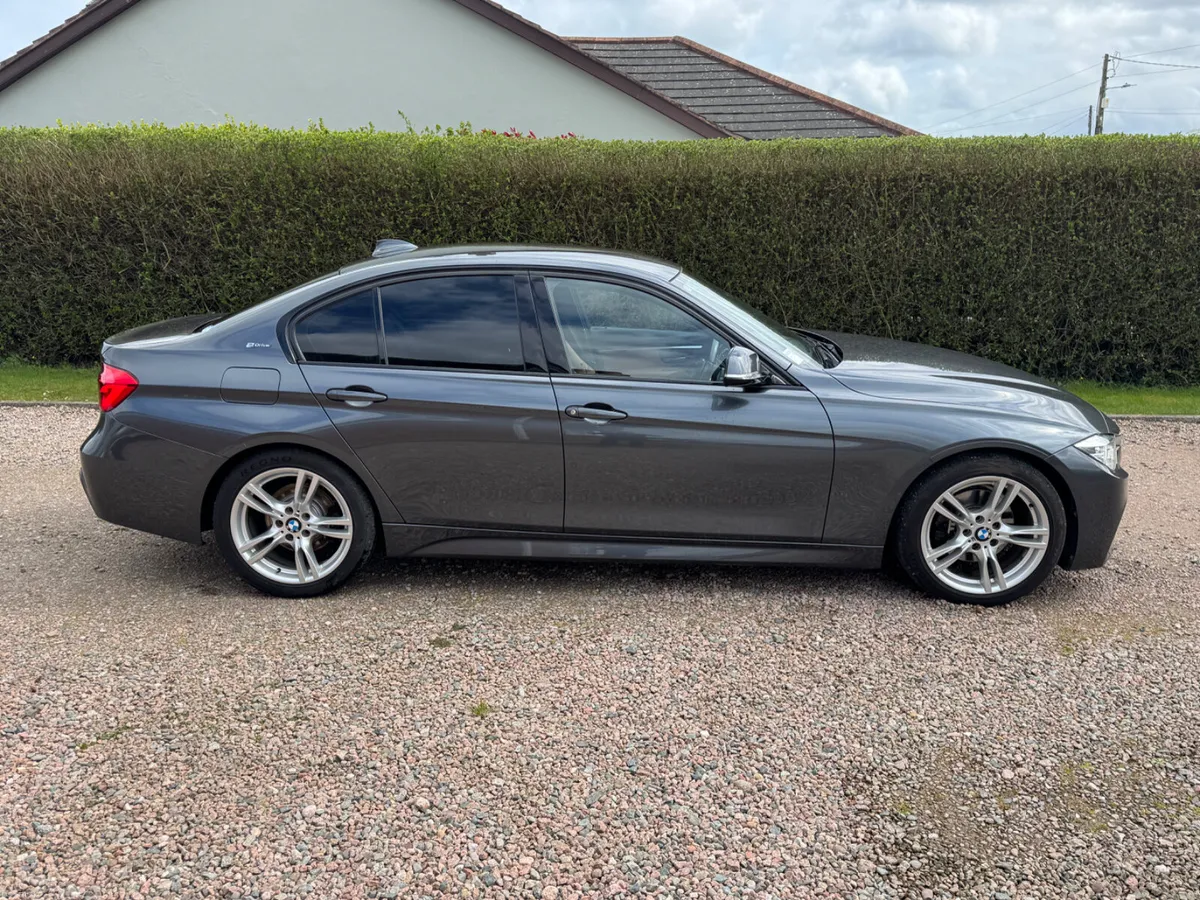 162 BMW 330e M-Sport Auto - Image 3