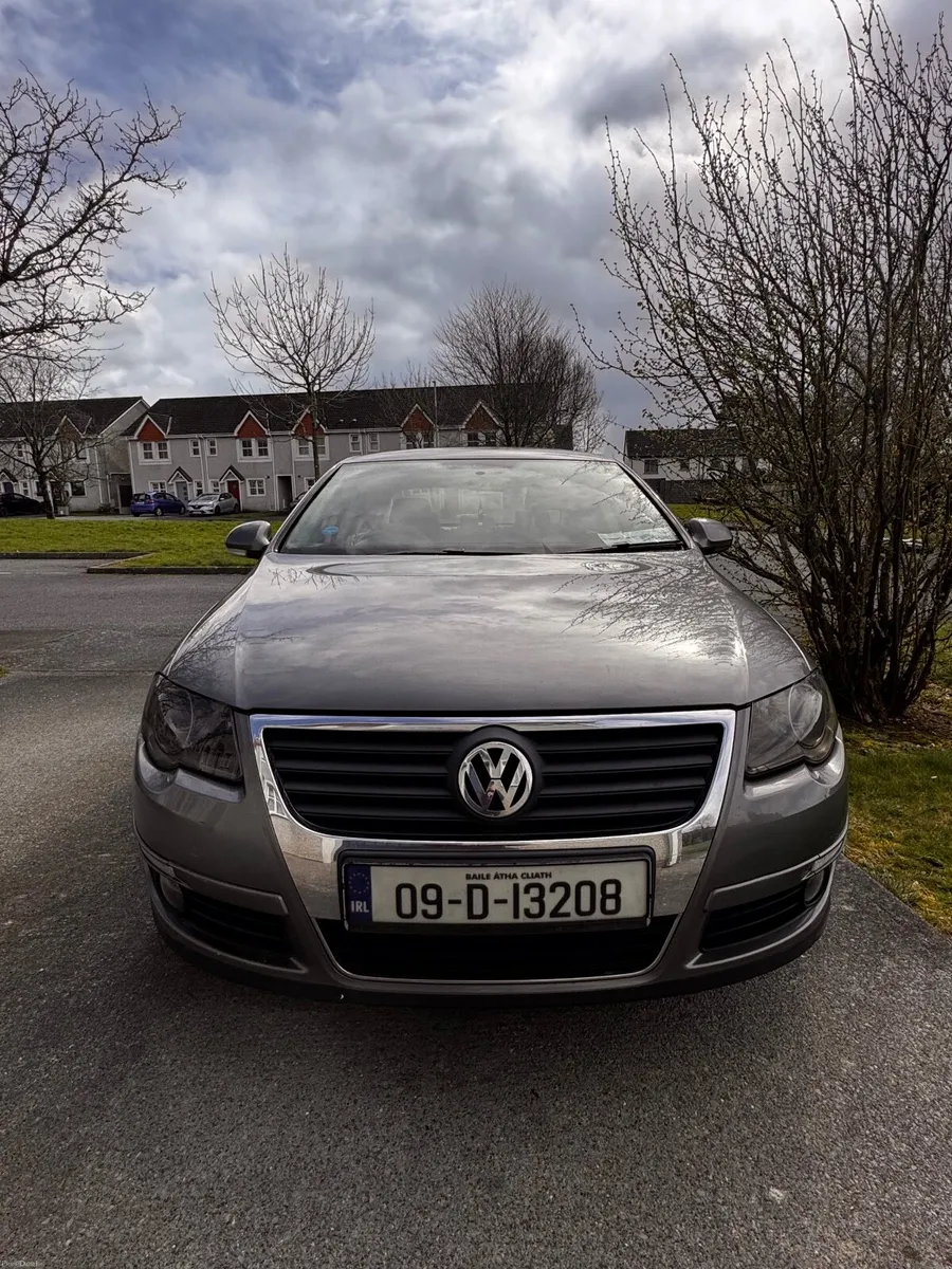 Volkswagen Passat 2009 - Image 3