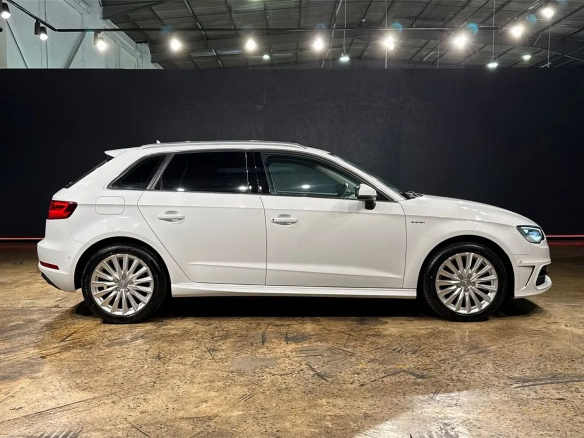 Audi A3 E-TRON - PLUG-IN HYBRID - FACTORY ALLOYS - - Image 3