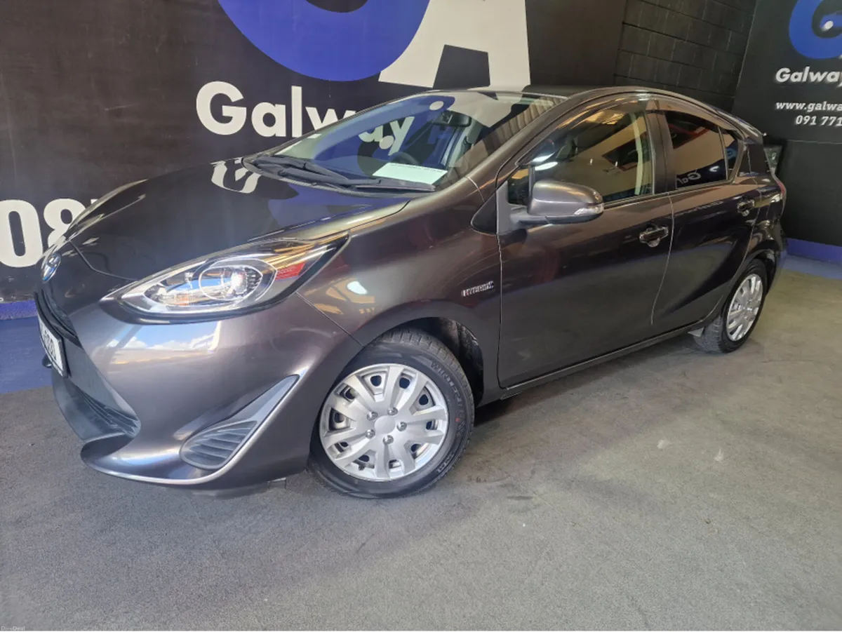 Toyota Aqua 2** CAR PLAY--REAR CAMERA-- 91K KM FRO - Image 4