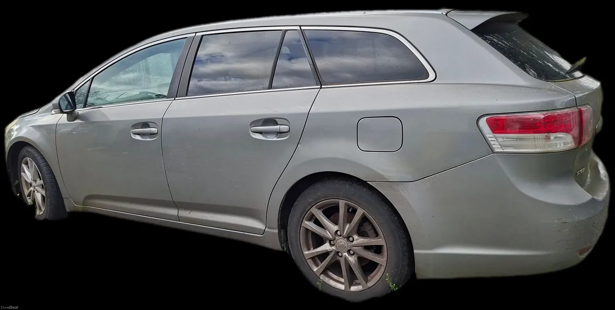 Toyota Avensis 2010 - Image 2