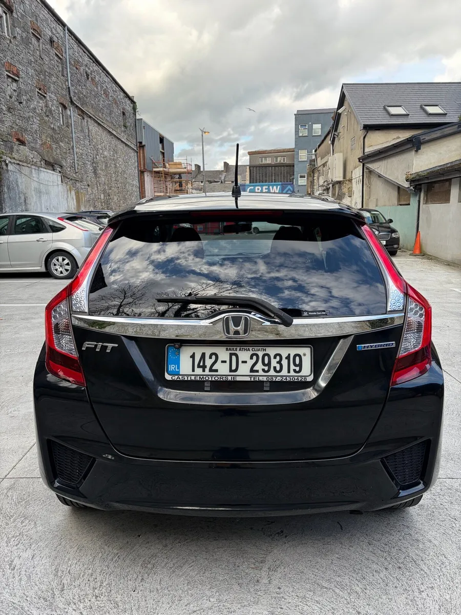 Honda fit hatchback petrol Hybrid Black - Image 2