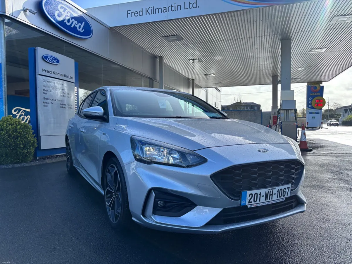 Ford Focus ST-LINE 5DR 1.5 TD 120 S6.2 M6 5DR - Image 1