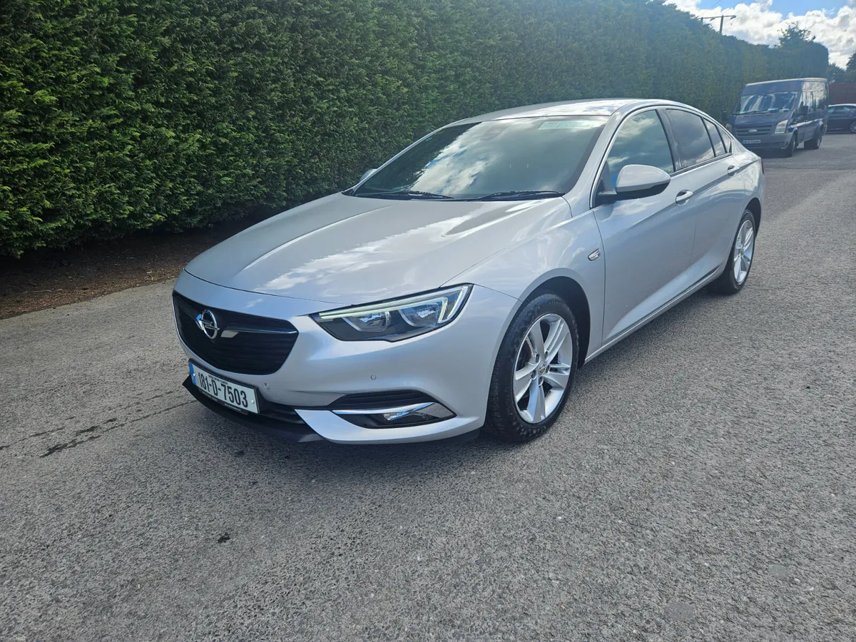 Opel Insignia 2018 1.5 L SRI 140 ECO TEC TURBO - Image 1
