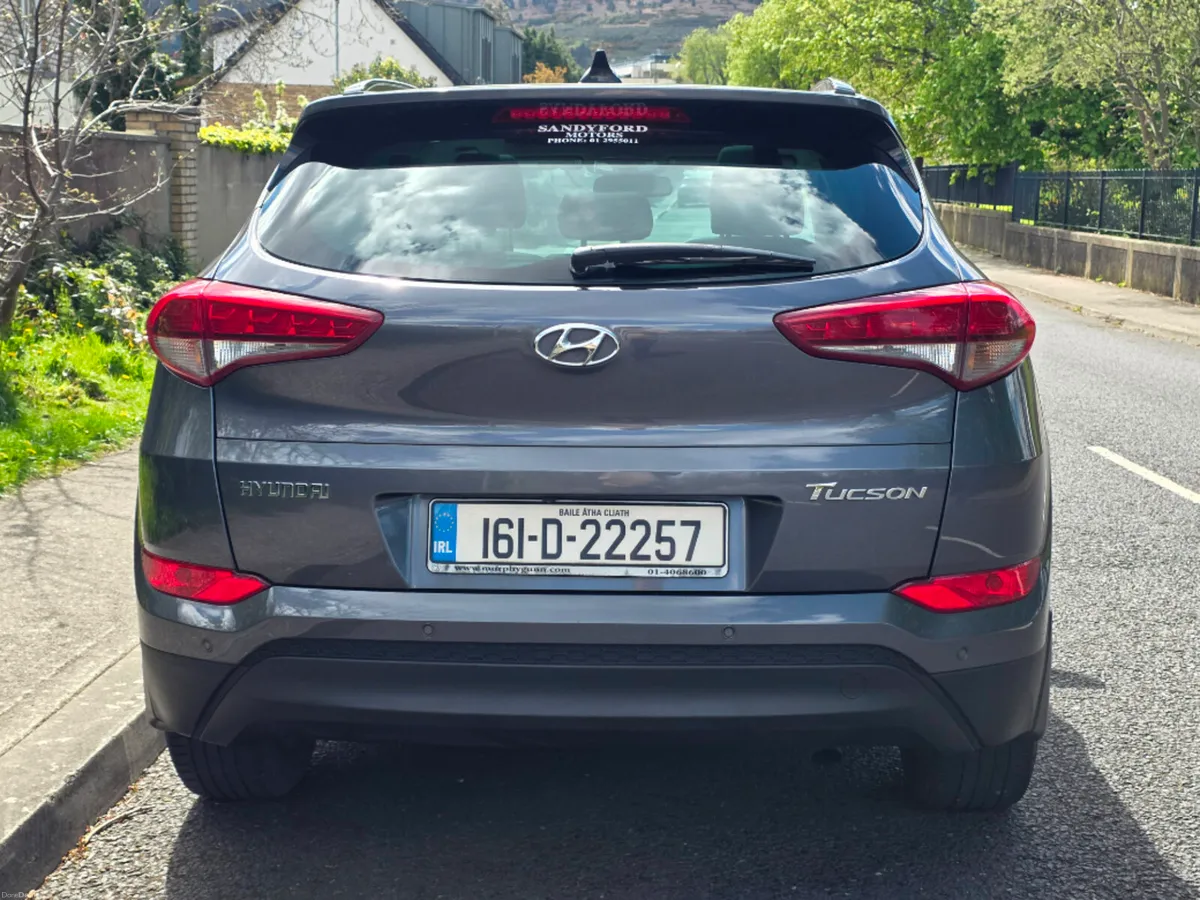 Hyundai Tucson Premium 5DR - Image 4