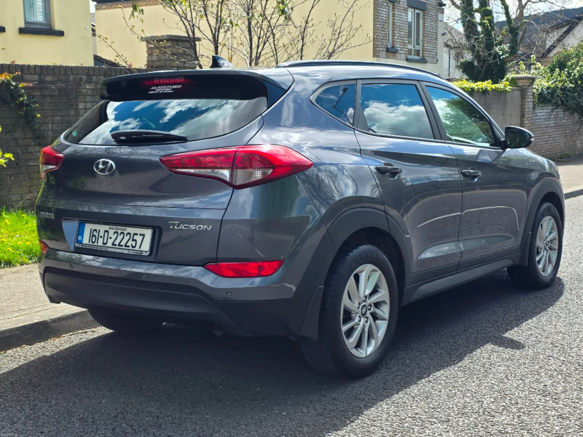 Hyundai Tucson Premium 5DR - Image 3