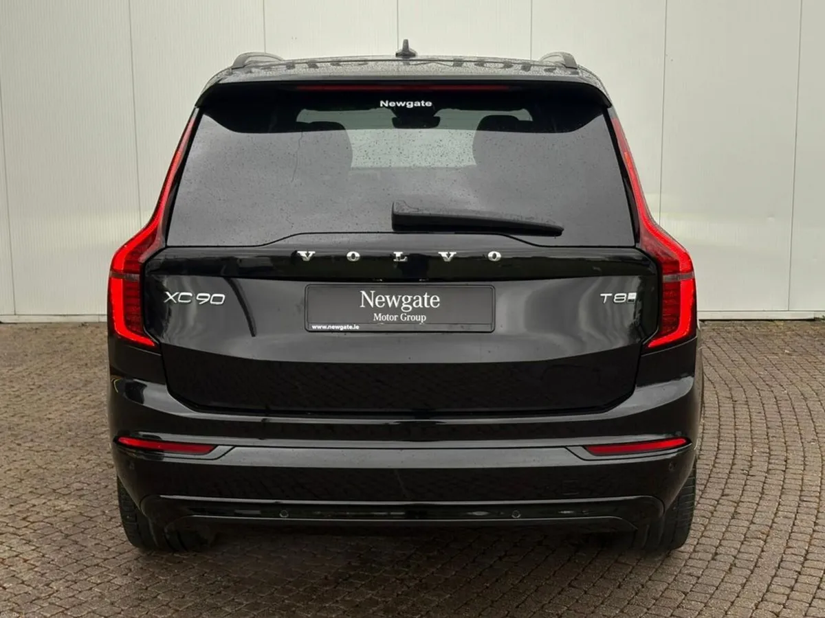 Volvo XC90 T8 Ultra Dark AWD - Image 6