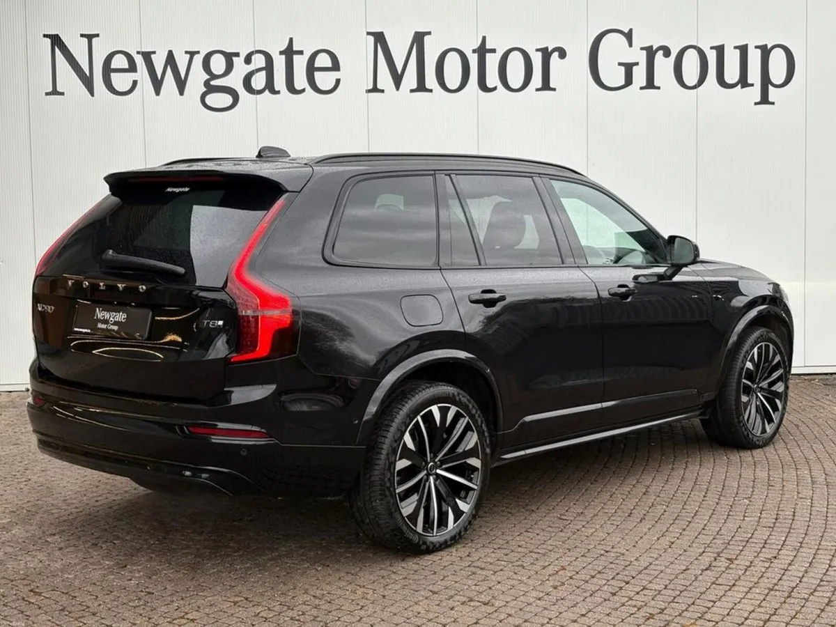 Volvo XC90 T8 Ultra Dark AWD - Image 5