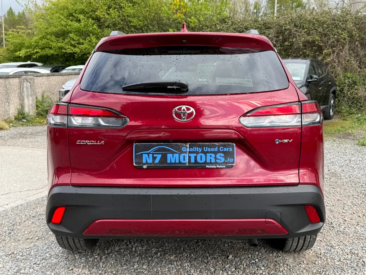 2025 Toyota Corolla Cross 1.8 HYBRID SOL AUTO - Image 4