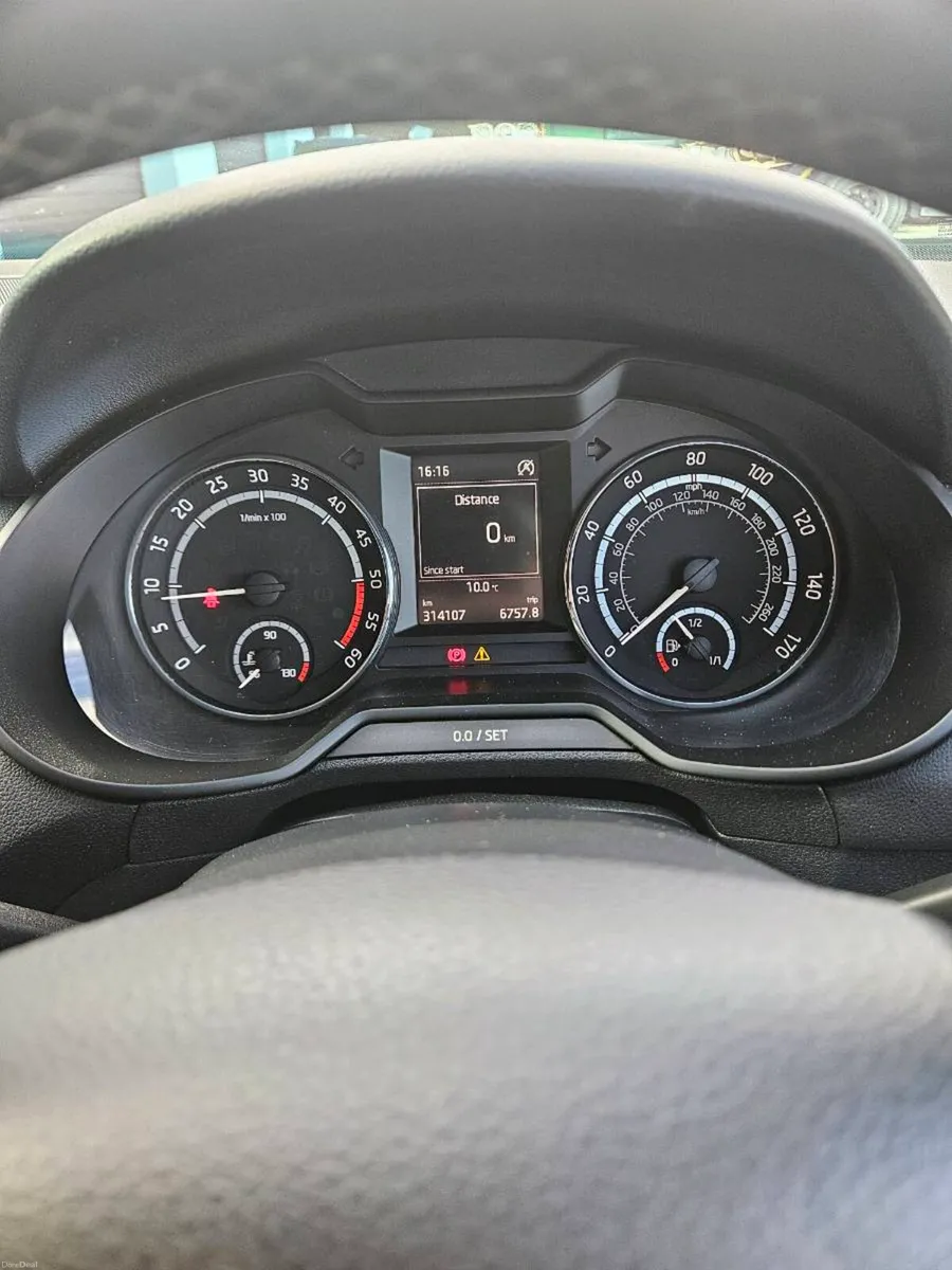 2014 skoda octavia - Image 2