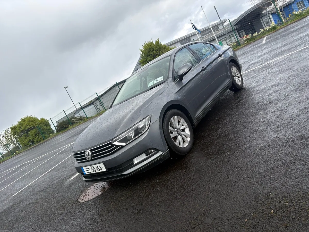 VOLKSWAGON PASSAT - Image 2