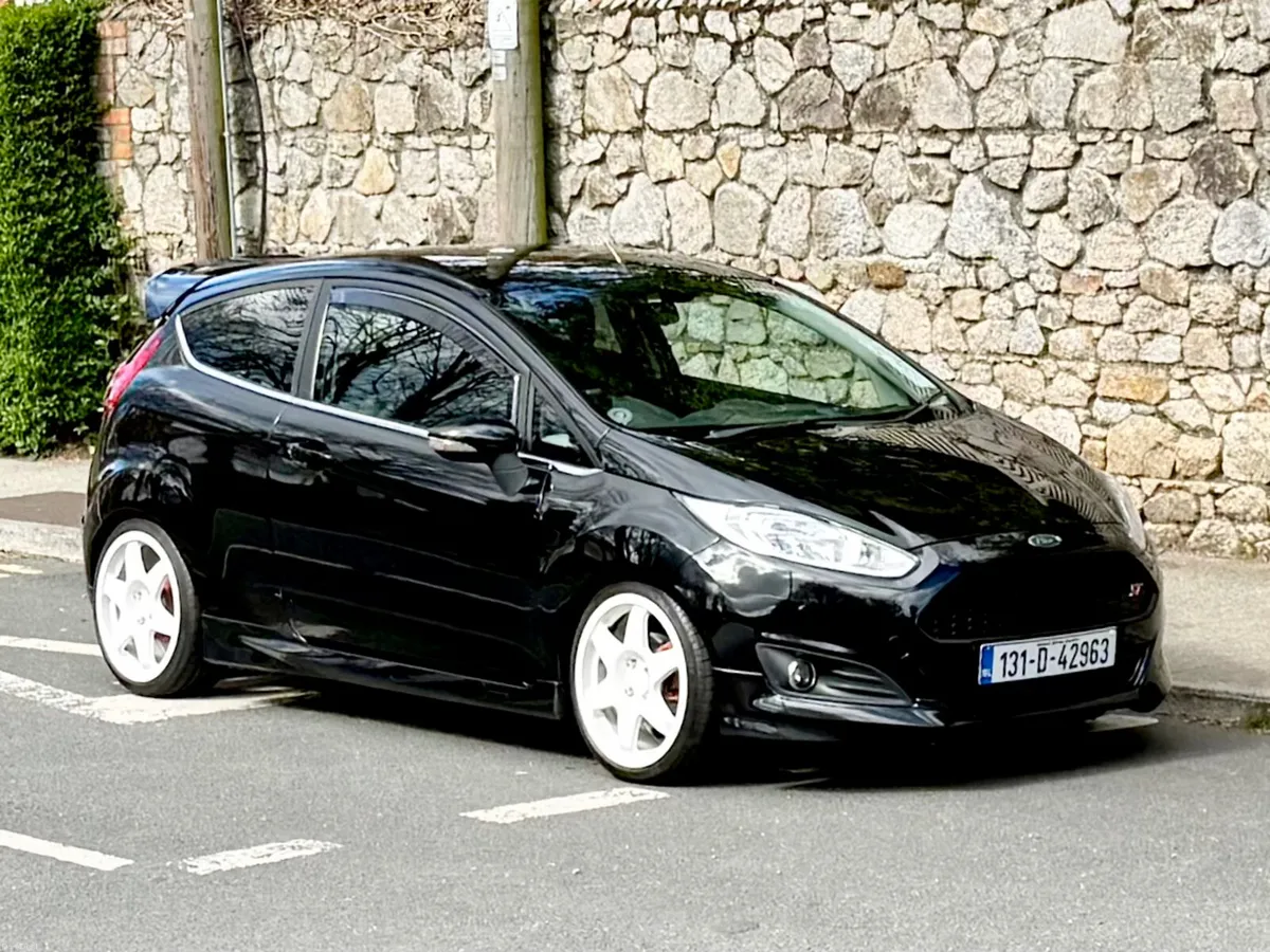 Ford Fiesta 2013!!1.2L ZETEC!!! ST-LINE !!! - Image 3