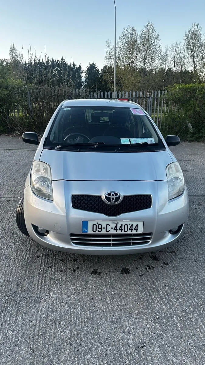 2009 Yaris T2 for sale - Image 2
