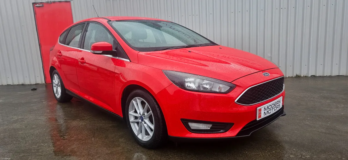 Ford Focus zetec 1.0 eco 125bhp 6speed low mls - Image 3