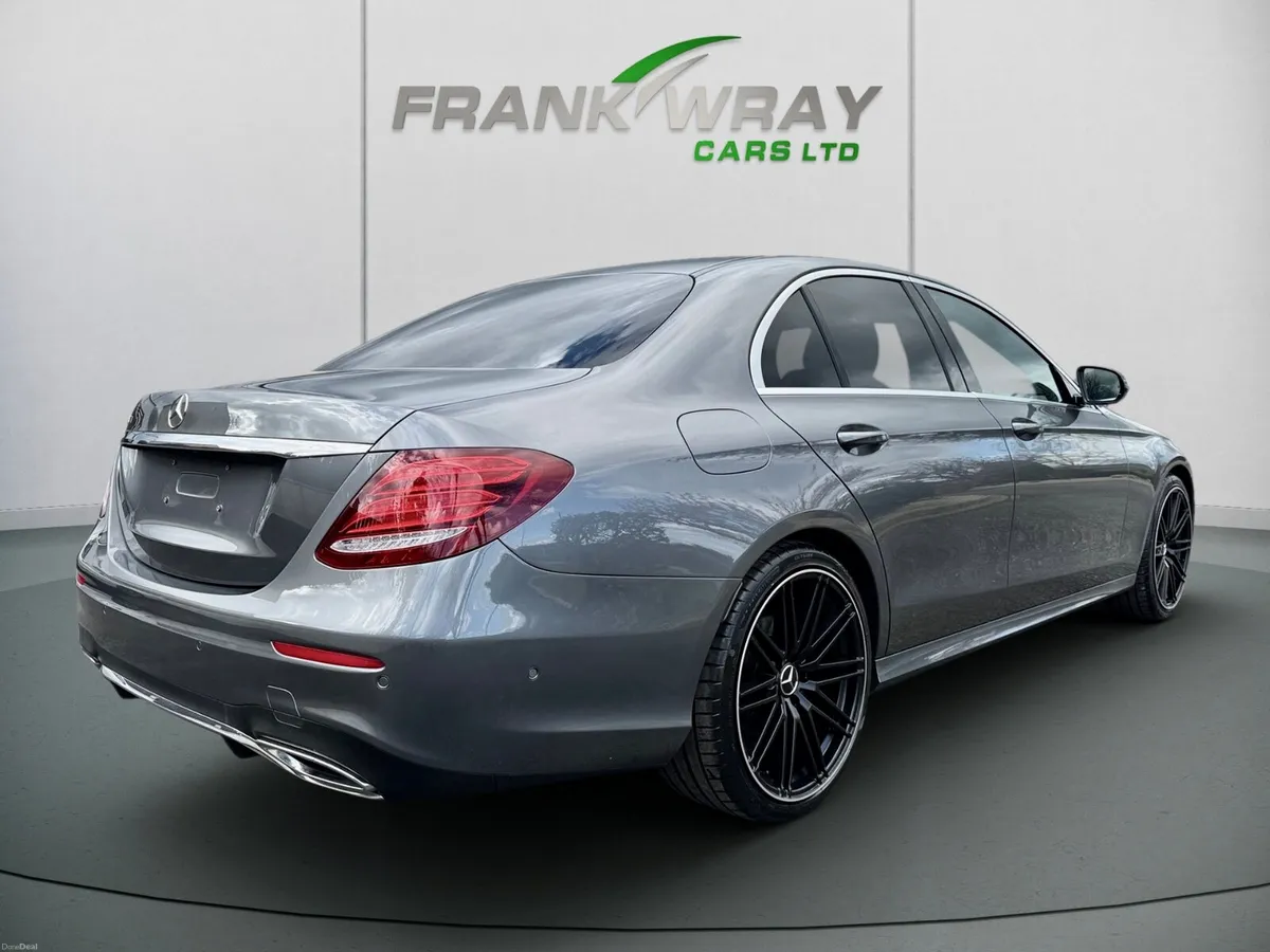 2018 MERCEDES E220 D AMG LINE **REVERSE CAMERA** - Image 5