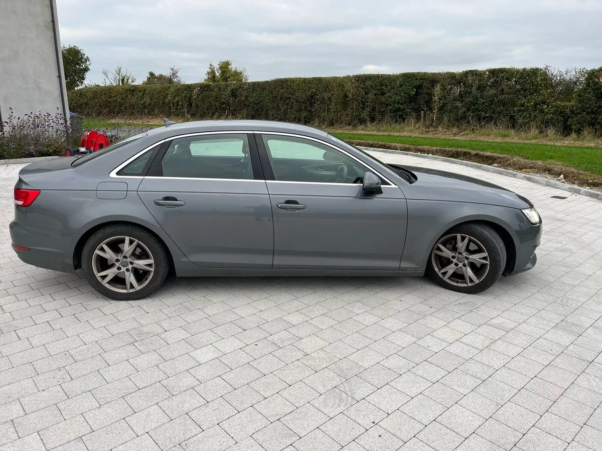 Audi A4 - Image 2