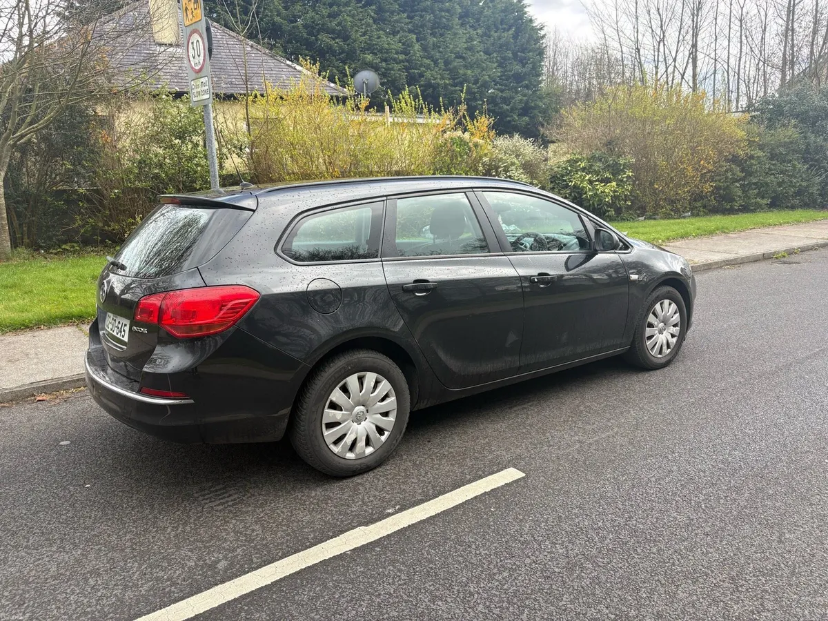 2013 Vauxhall Astra 1.7 Diesel New NCT 02/27 - Image 3