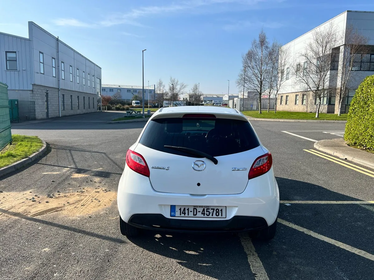 Mazda demio - Image 4