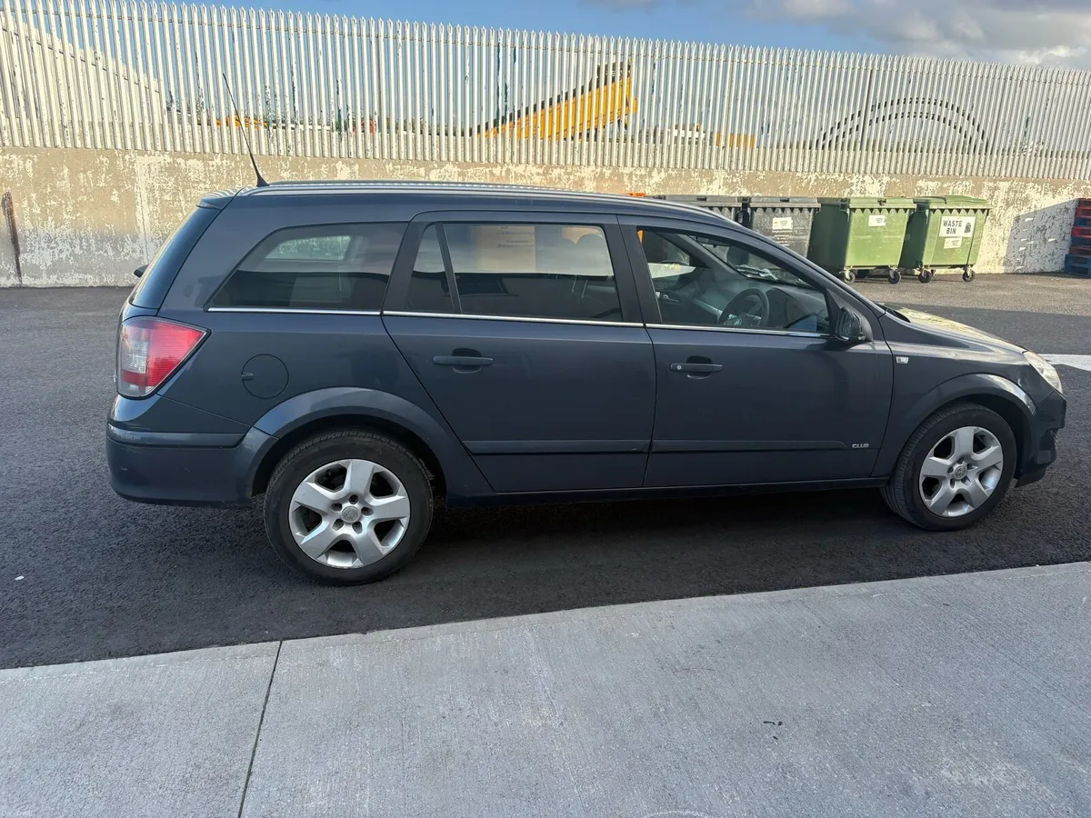2008 Vauxhall Astra 1.7 Diesel New NCT 01/27 - Image 4