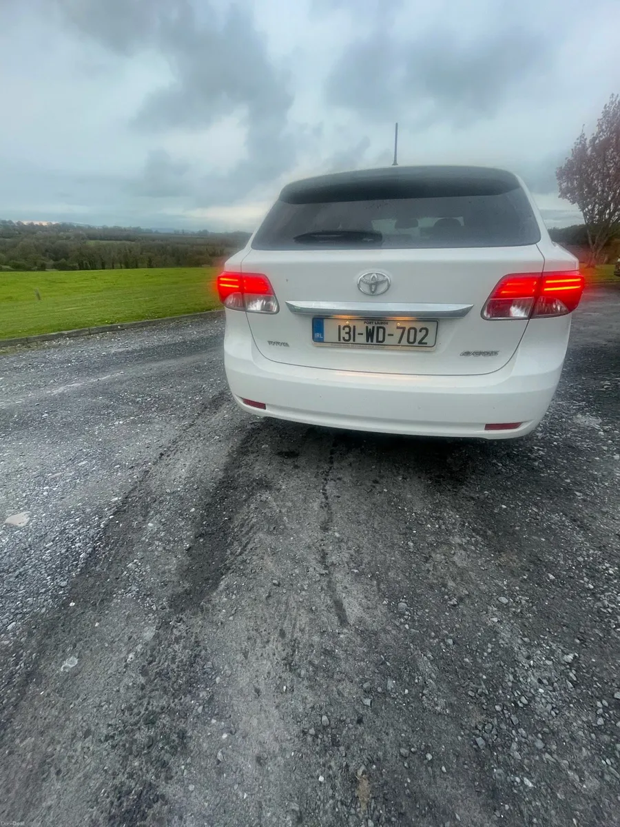 Toyota avensis d4d estate tourer 2.0 d - Image 4
