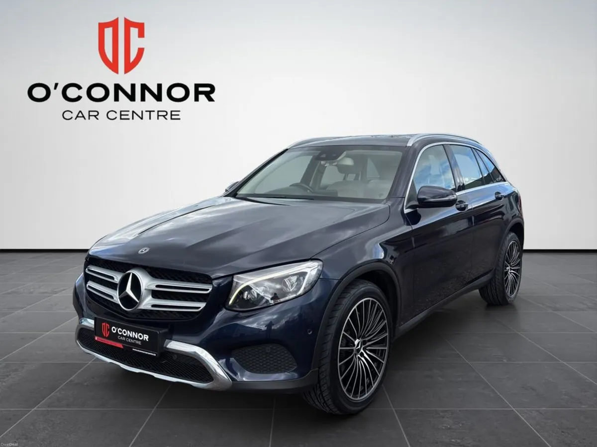 Mercedes-Benz GLC Navy suit, cream interior — dres - Image 1