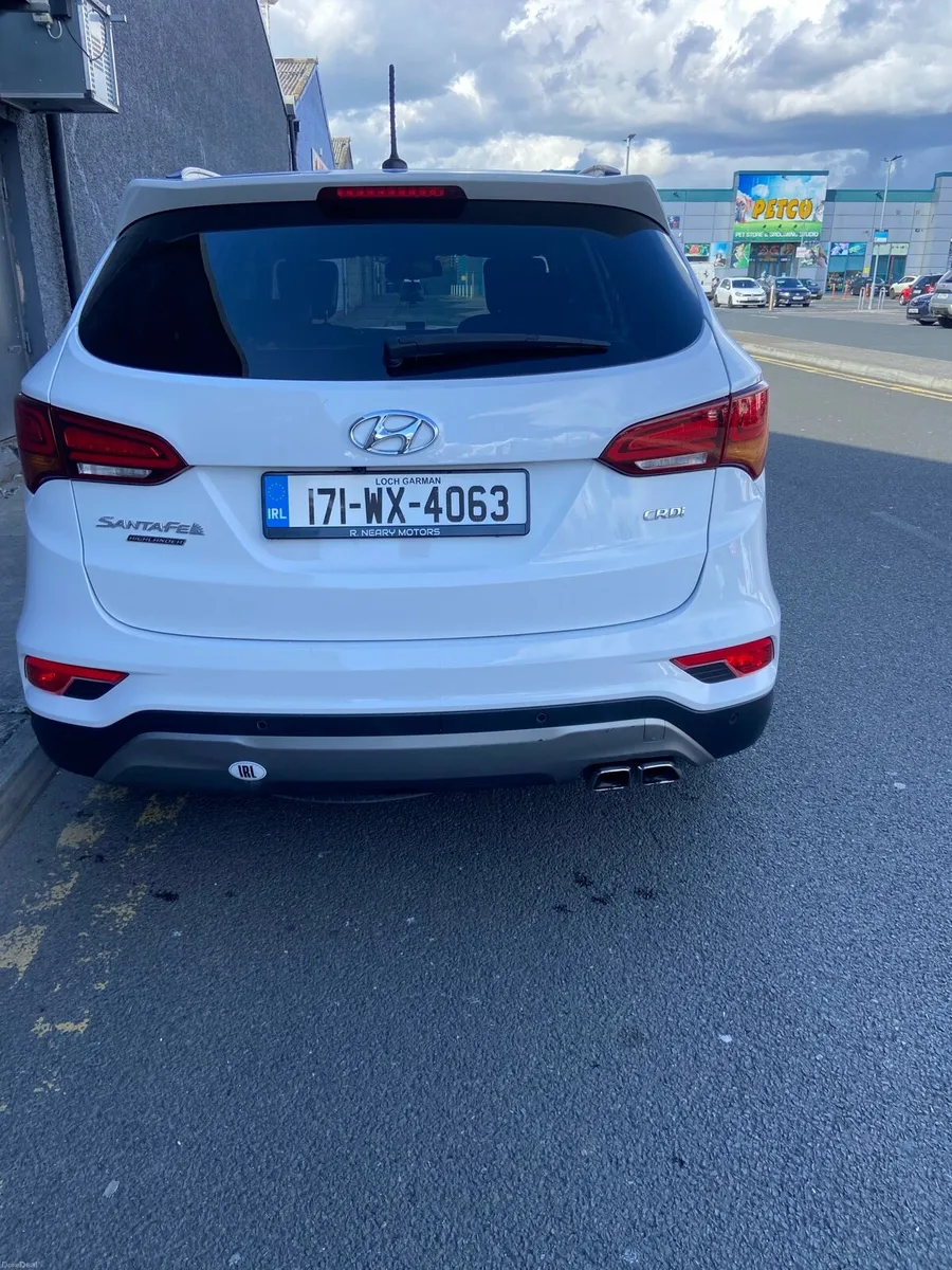 Hyundai Santa Fe 2.2 diesel 4wd auto 7 seats - Image 3